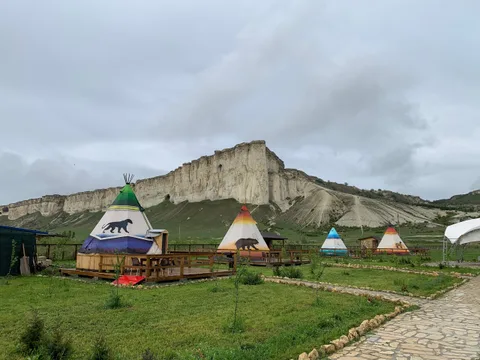 Небесные гроты скалы Ак-Кая и подземный мир пещеры Таврида