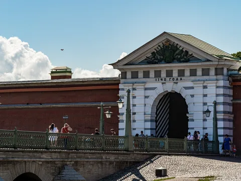 Обзорная экскурсия по Петропавловской крепости