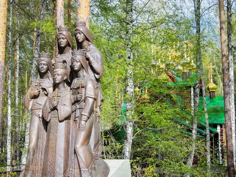Храм на Крови и Ганина Яма: скорбный путь Николая II