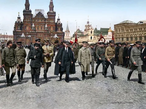 Красная Москва. По центру города — со специалистом по марксизму-ленинизму. Индивидуальная экскурсия