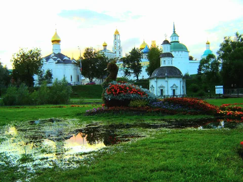 Возле стен монастырских: индивидуальная обзорная прогулка