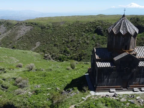 На двух вершинах: Ара и Арагац