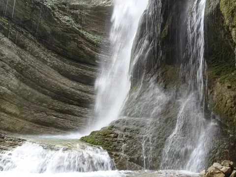 Каньон и водопады Наджиго