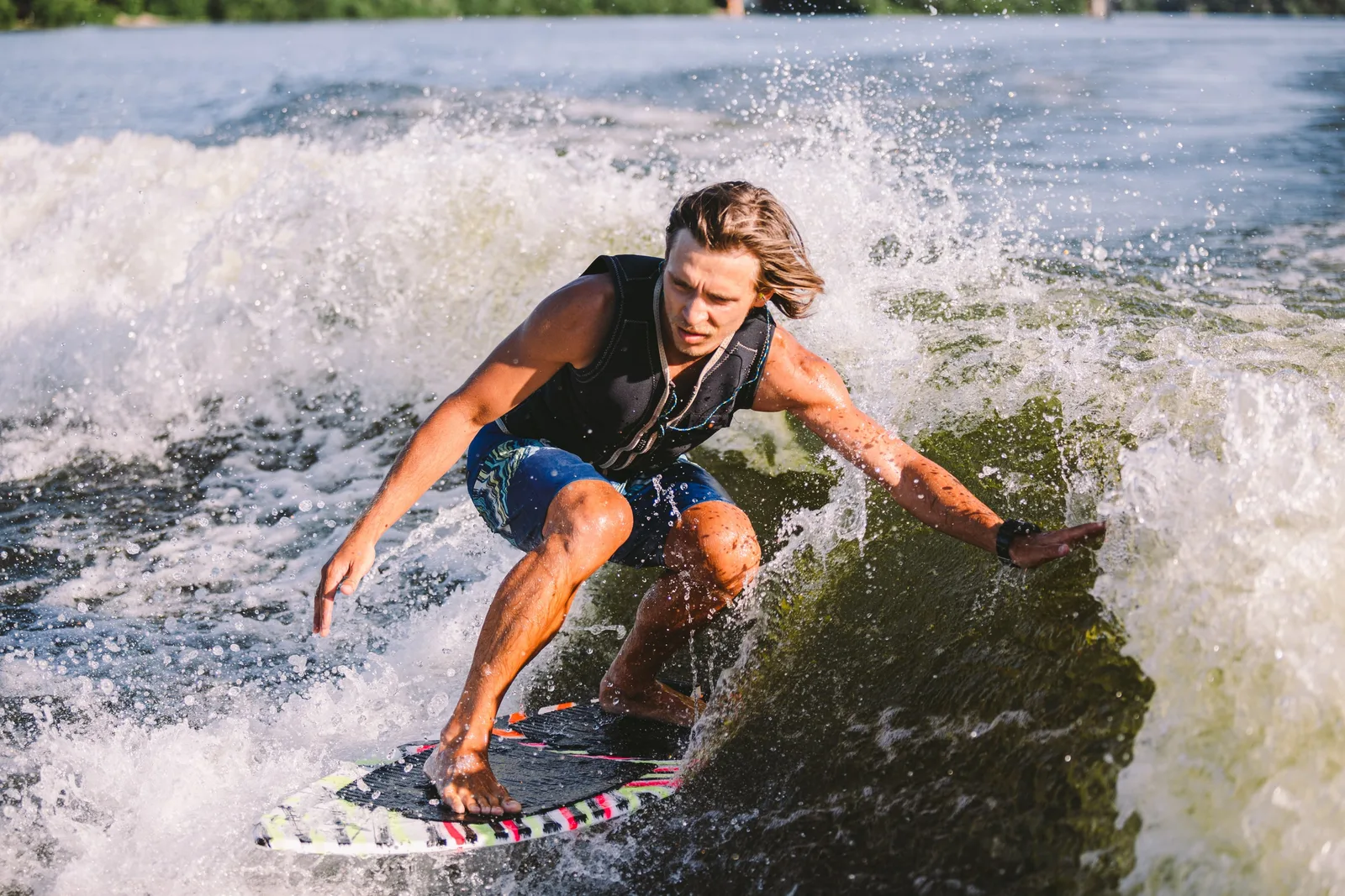 Хайкоу: занятие вейк-серфингом для любого уровня в Enzuo Surf Club