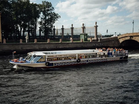 Сердце Петербурга — по Фонтанке в акваторию Невы
