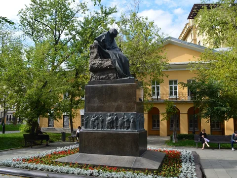 От Пушкина до Гоголей — пешеходная экскурсия по историческому центру Москвы