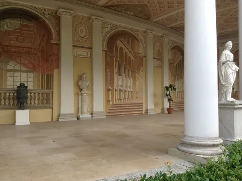 «Там на неведомых дорожках»: открывая Павловский парк