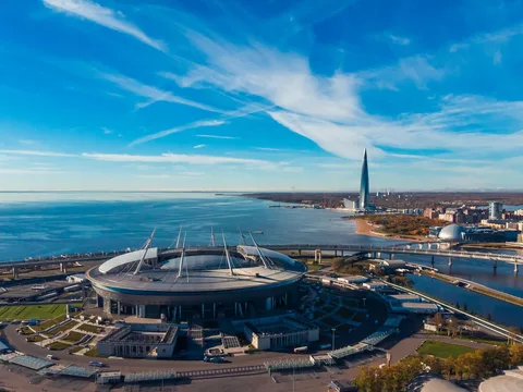 Непарадный Петербург на автомобиле: Васильевский остров, Петроградка и «Лахта-центр»