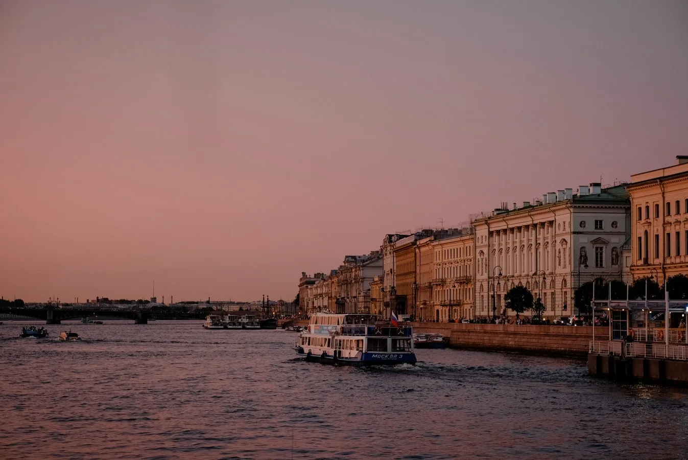 «Имперский Петербург»: прогулка на теплоходе по Неве