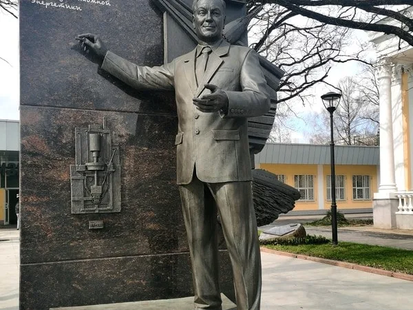 Обнинские физики: авторская программа с краеведом о первых годах города
