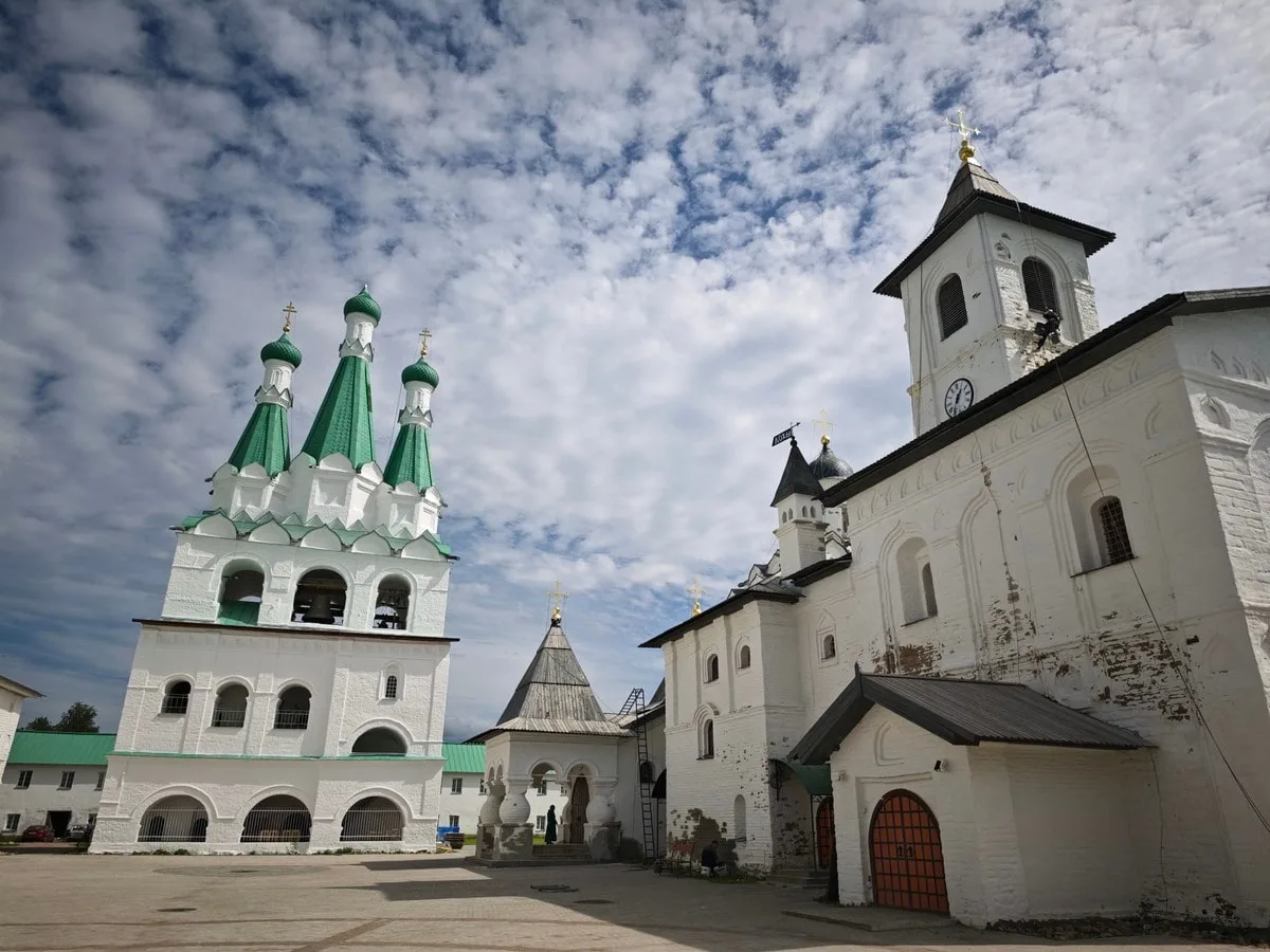 Из Санкт-Петербурга — в Александро-Свирский и Введено-Оятский монастыри