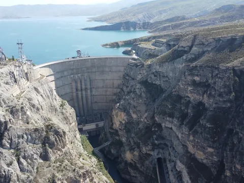 Исследовать Сулакский каньон с местным жителем