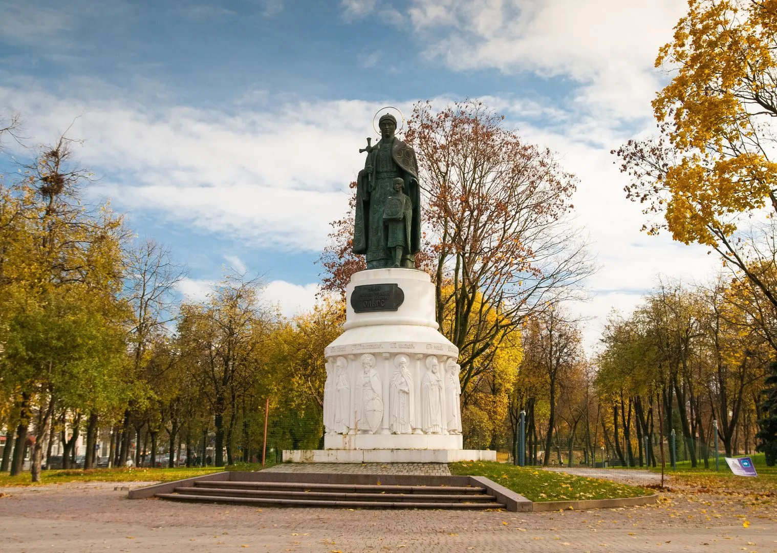 Псков: развлекательно-историческая аудиопрогулка по главному проспекту города