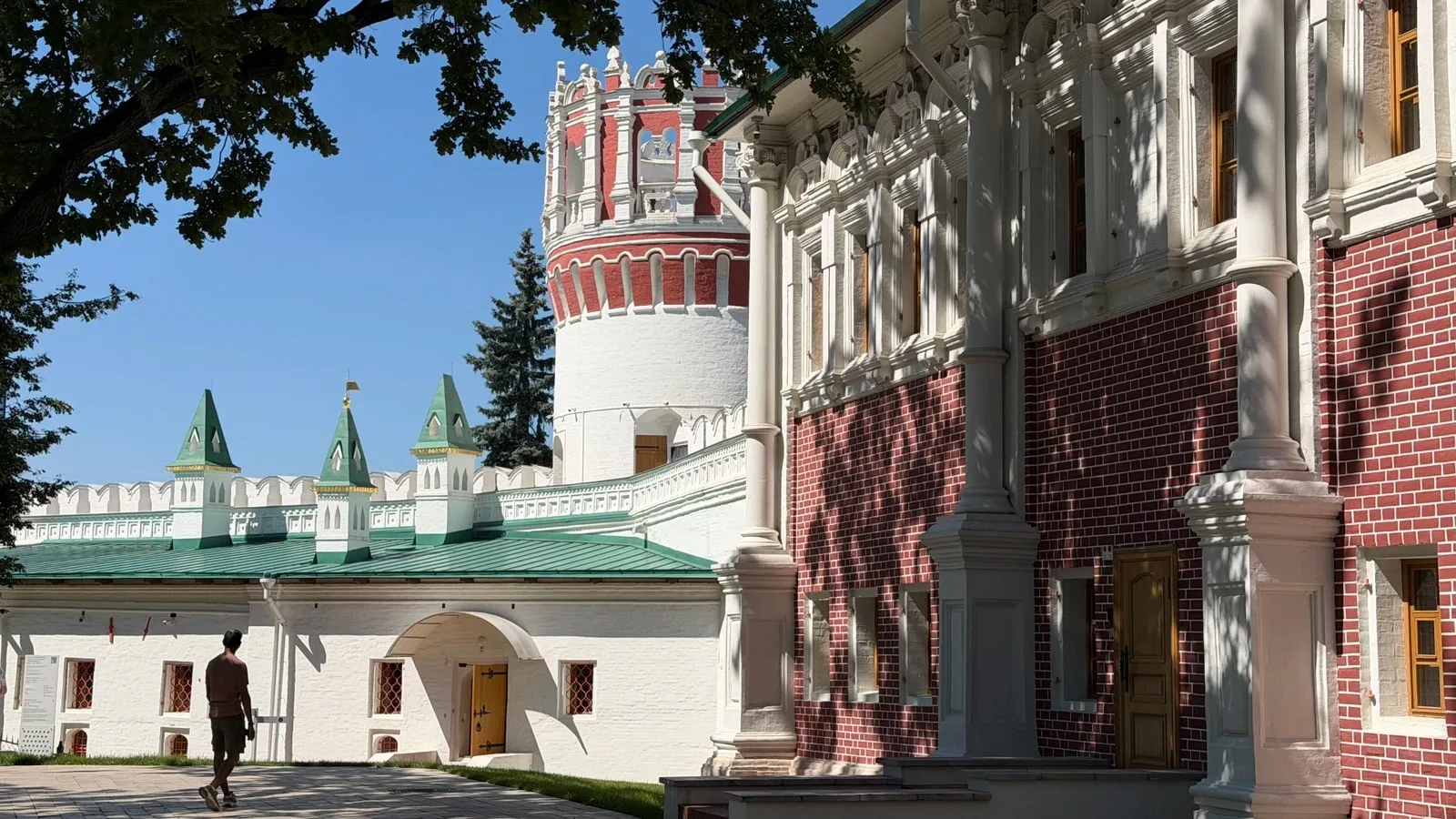 Новодевичий монастырь, или тайны русских царевен