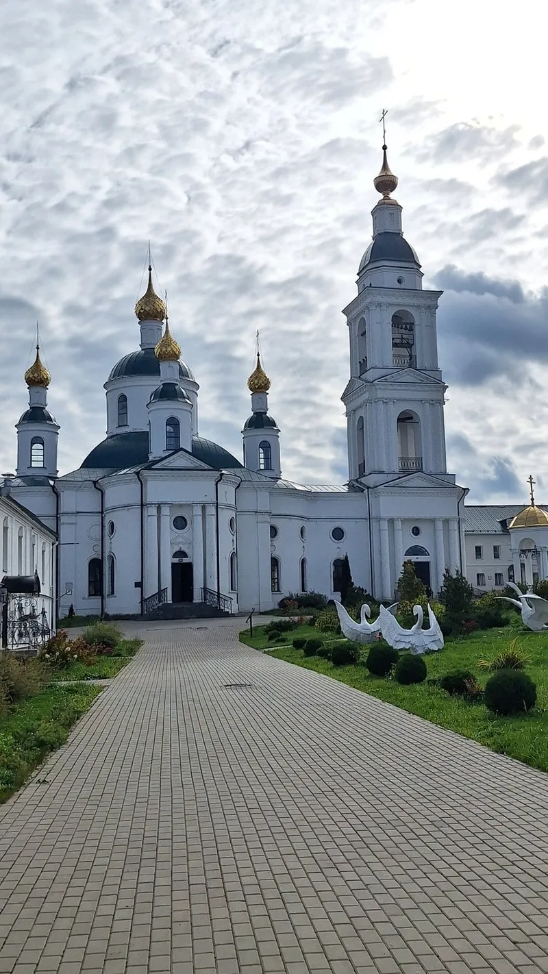 Любимова