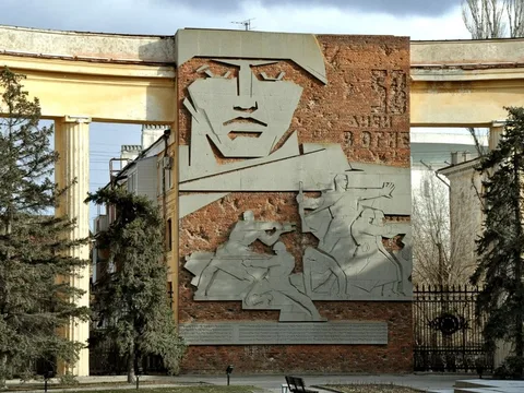 Прогулка по окрестностям музея-панорамы: всё о Сталинградской битве