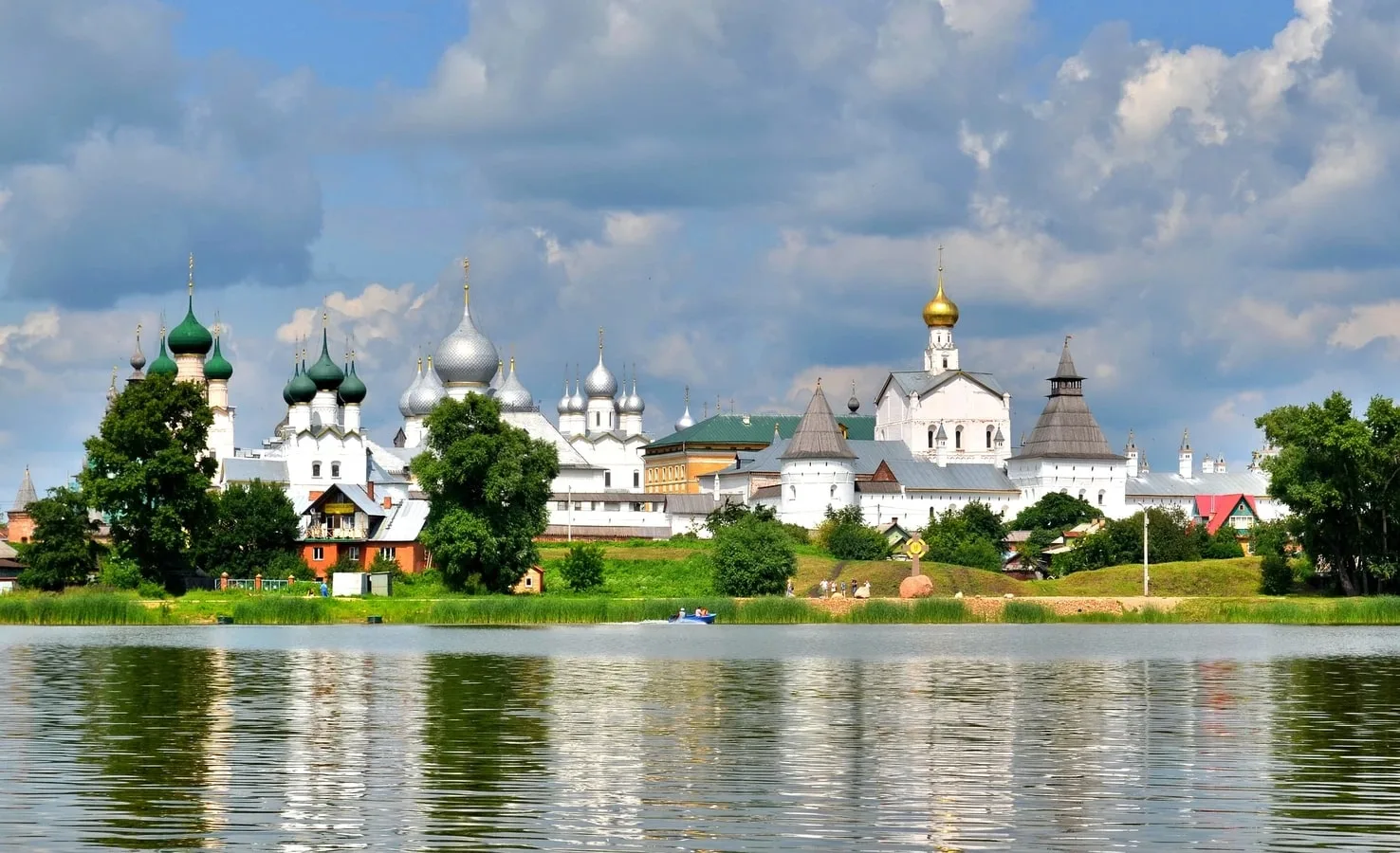 Из Ярославля — в Ростов Великий и Переславль-Залесский на вашем авто