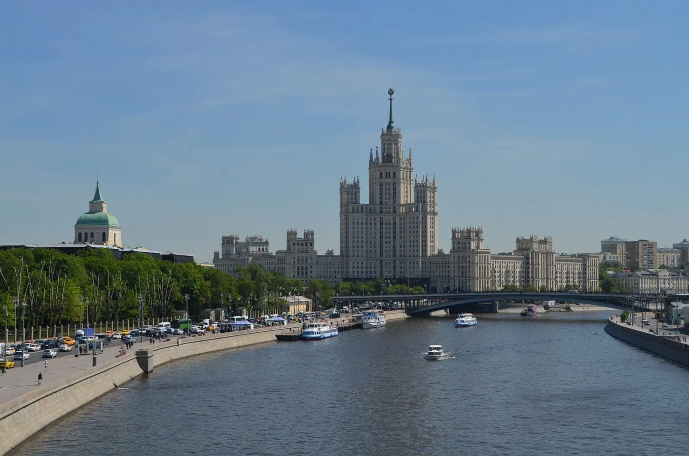 Большая автопешеходная экскурсия по Москве