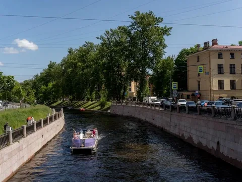 От Петроградки до Фонтанки на водном такси