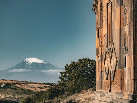 Арагац, Амберд и Сагмосаванк — из Еревана
