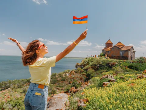 Храм Гарни, ущелье Симфония камней, монастырь Гегард, озеро Севан