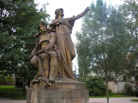 Ты наше солнце, крепость Вышеград!