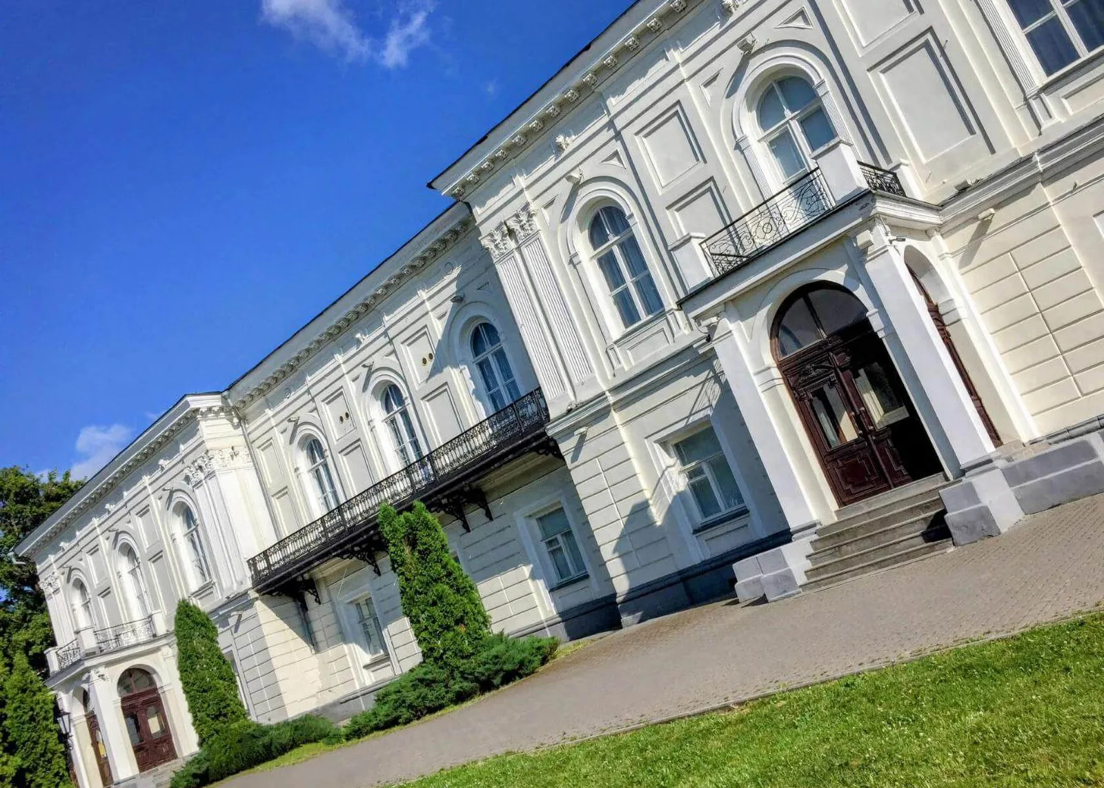 Индивидуальная экскурсия на автомобиле в Новочеркасск