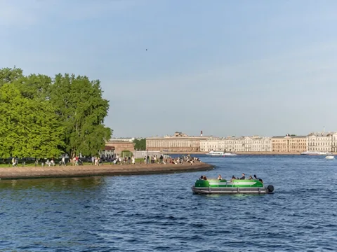 Петровский Петербург — золотое кольцо от Петроградской стороны в мини-группе