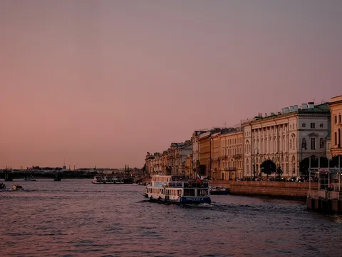 «Имперский Петербург»: прогулка на теплоходе по Неве