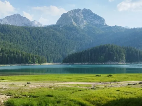 На север Черногории