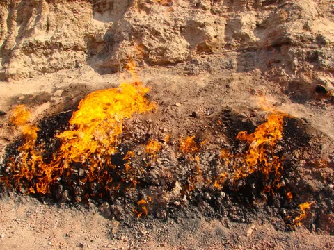 Поездка к природной достопримечательности горящая гора "Янардаг"