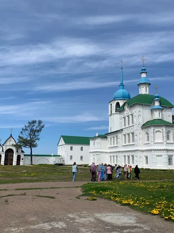 Сокровища Байкала: от природных видов до горячих источников
