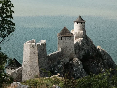 Долиной Дуная: Голубац — Джердап — Лепенски Вир