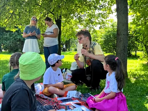 Экскурсия-квест по Александровскому саду для детей и их послушных родителей