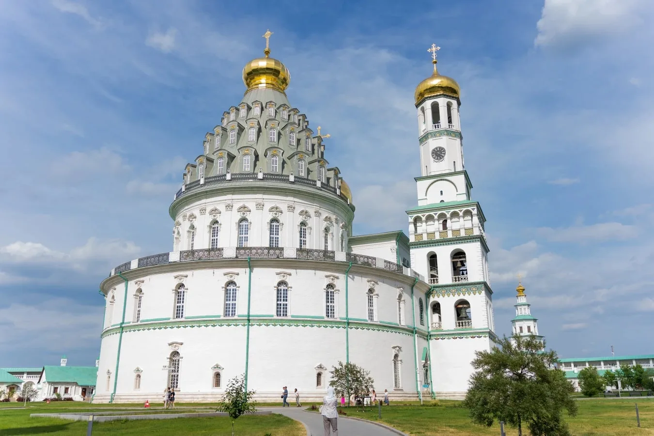 Из Москвы — в Звенигород и Новый Иерусалим (в группе)