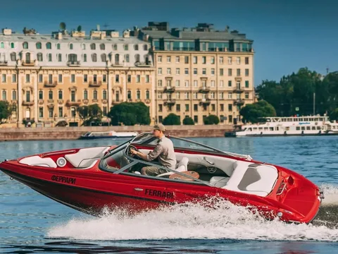 На катере Ferrari — прогулка по рекам и каналам Петербурга + акватория Невы