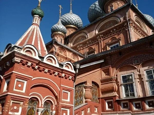 Храм Воскресения Христова на Дебре и «русское узорочье»