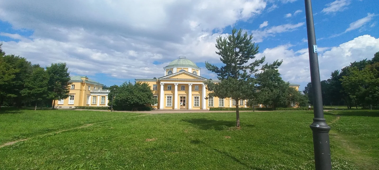 Императорские загородные усадьбы — из Петербурга