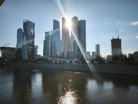 Экскурсия на панорамном теплоходе «Москва — речной город»