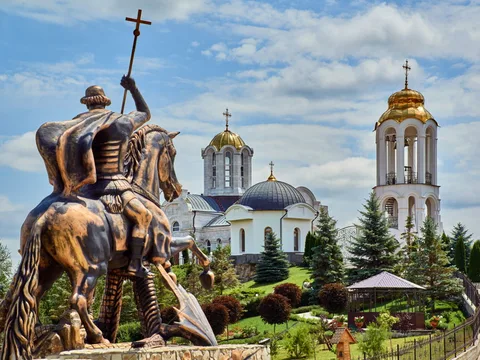 5 городов за 1 день и купание в Суворовских термальных источниках
