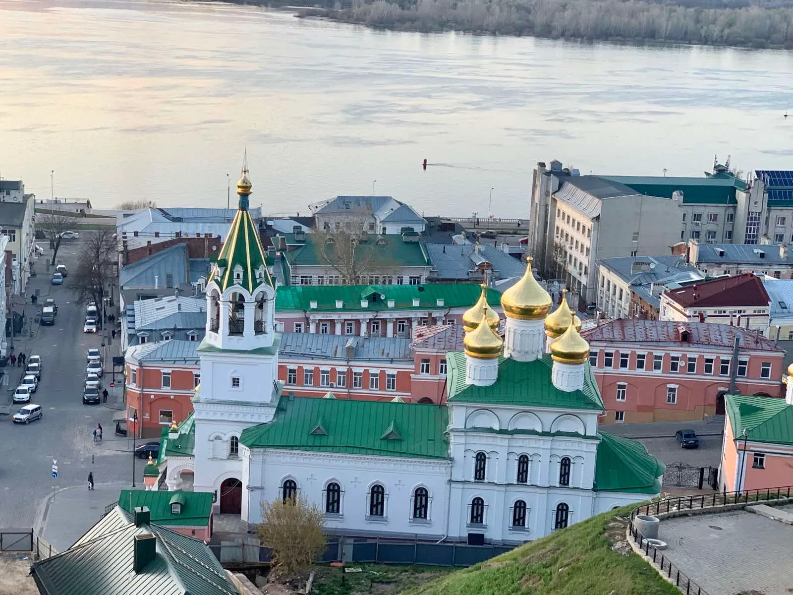 Шесть часов по Нижнему Новгороду (с обедом)