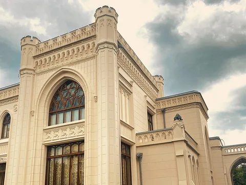 По Патриаршим без Маргариты: история элиты на Козьем болоте