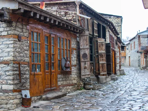 Сказочный город Шемаха, вулканы и горное село мастеров Лагидж