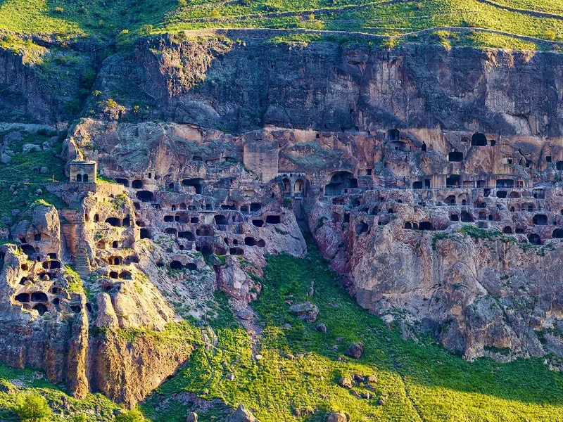 Вардзия, Боржоми и Рабат — пещеры, крепости и минеральные источники
