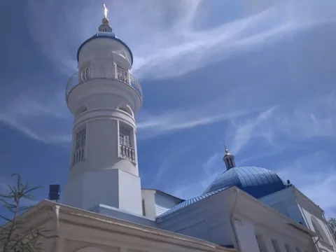 Астрахань — город разных религий: экскурсия по соборам и храмам