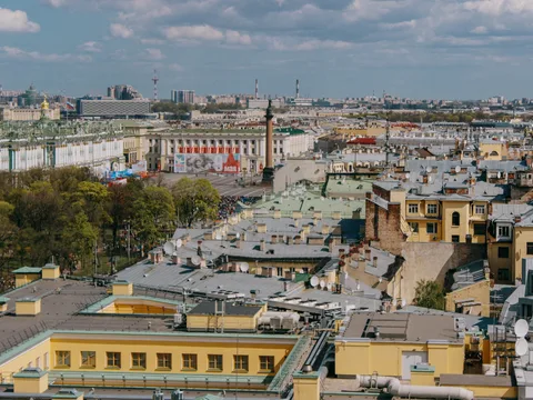 Пешком по центру Петербурга с профессиональным краеведом