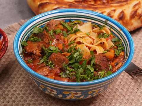 Вкусный Ташкент: два мастер-класса и торговые традиции «Чорсу»
