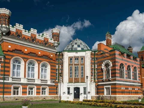 Групповая экскурсия к замку Шереметева и озеру Светлояр