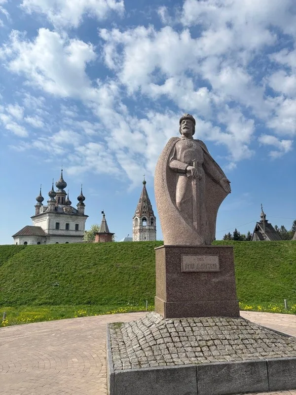 Владимир и Юрьев-Польский: легенды белых камней