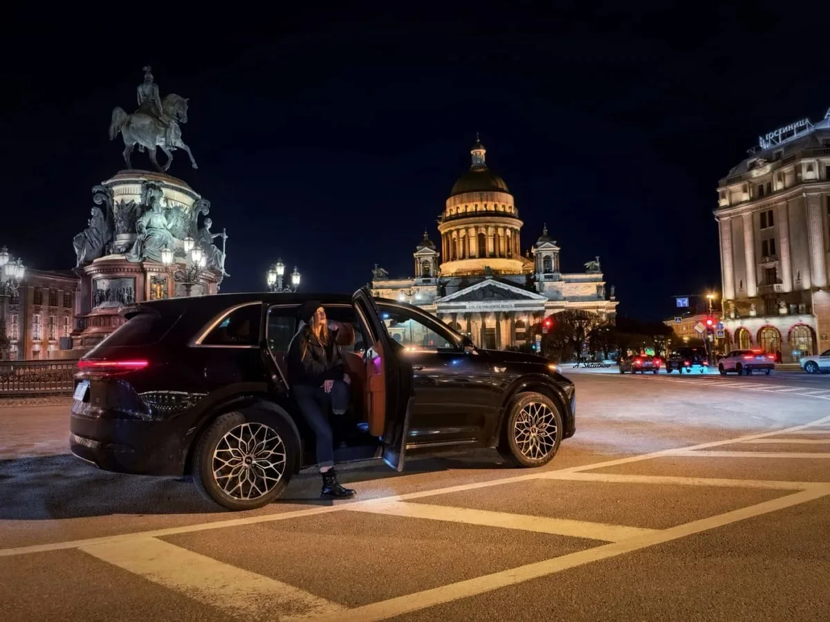 Атмосферная прогулка по ночному Петербургу
